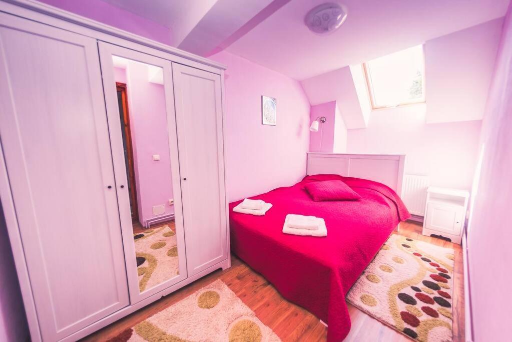 Horace Guesthouse Pool & Hot Tub & Bikes & River Dejani Екстериор снимка