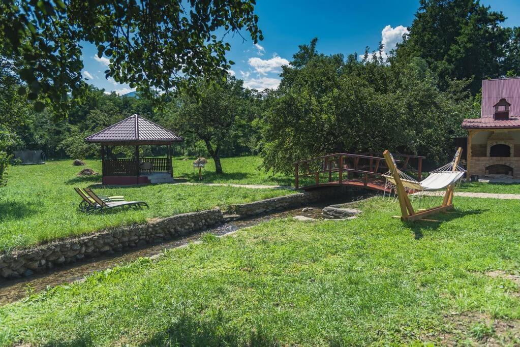 Horace Guesthouse Pool & Hot Tub & Bikes & River Dejani Екстериор снимка