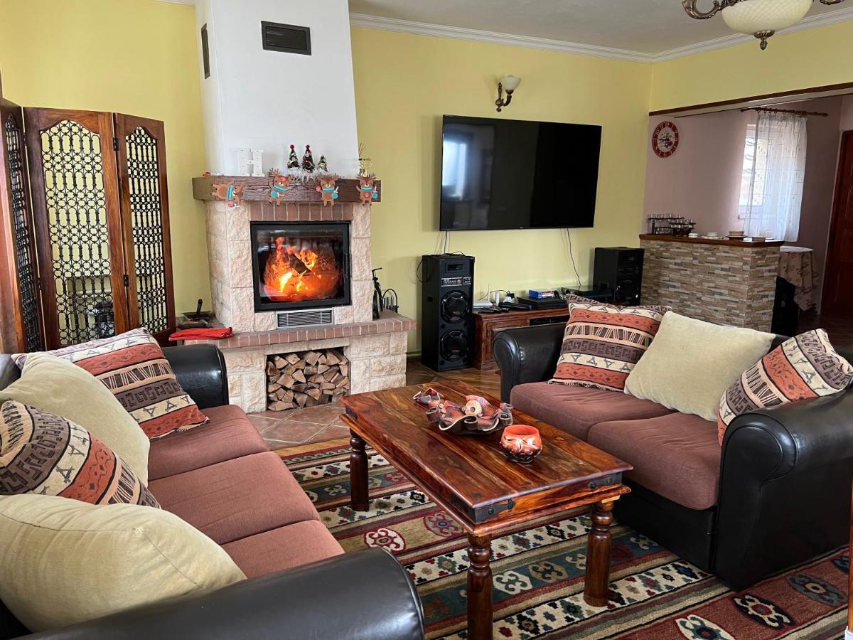 Horace Guesthouse Pool & Hot Tub & Bikes & River Dejani Екстериор снимка