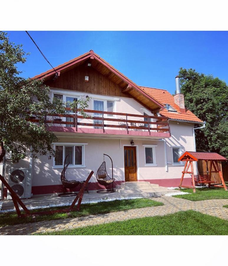 Horace Guesthouse Pool & Hot Tub & Bikes & River Dejani Екстериор снимка
