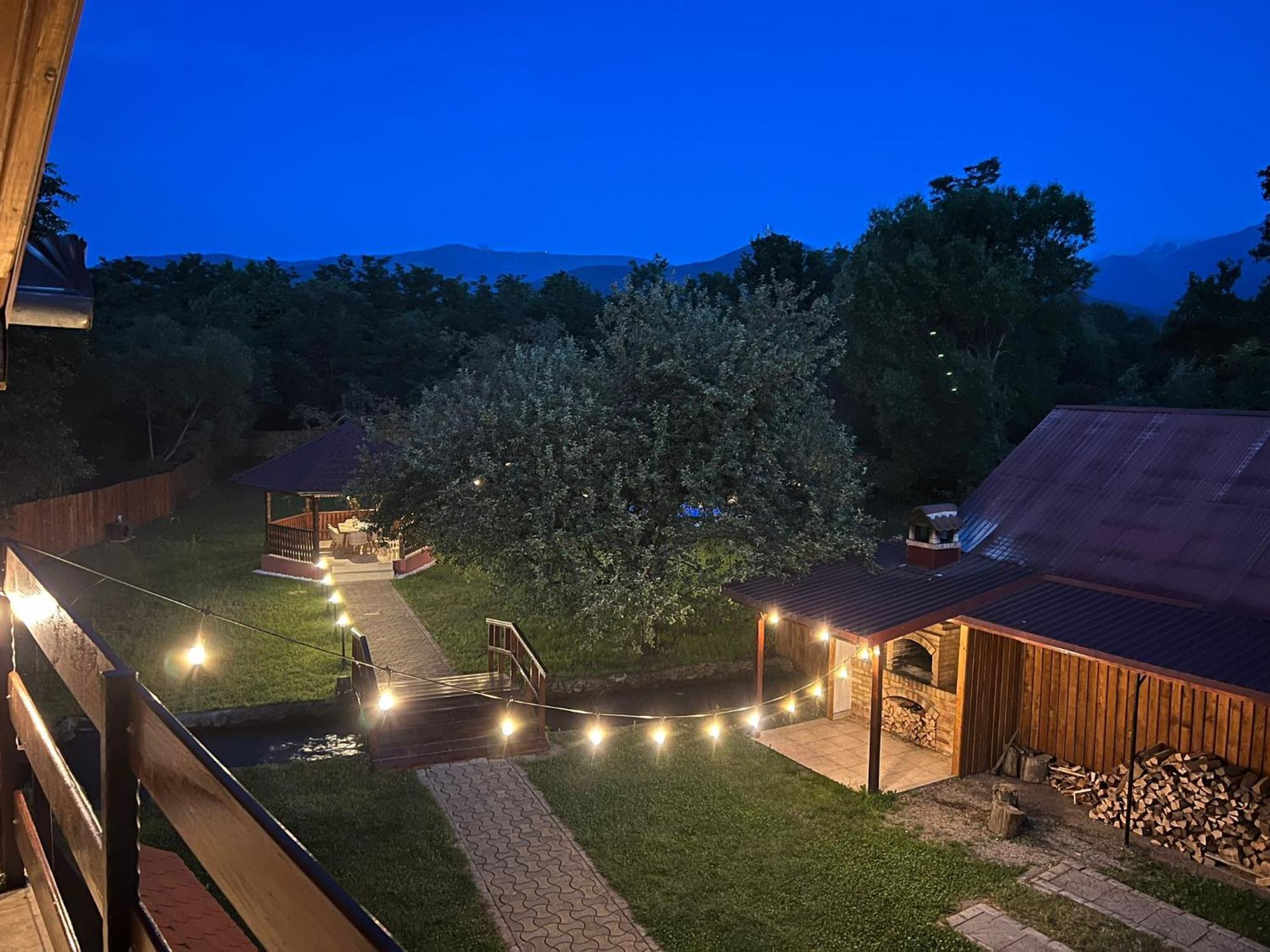 Horace Guesthouse Pool & Hot Tub & Bikes & River Dejani Екстериор снимка
