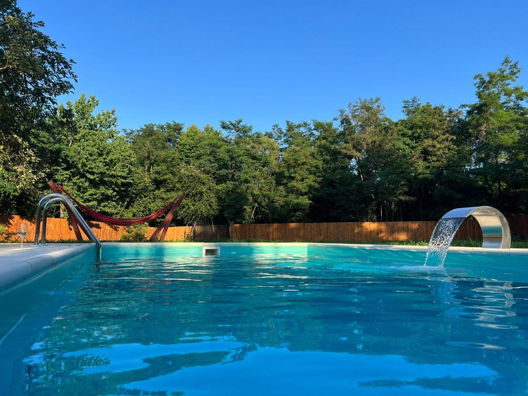 Horace Guesthouse Pool & Hot Tub & Bikes & River Dejani Екстериор снимка